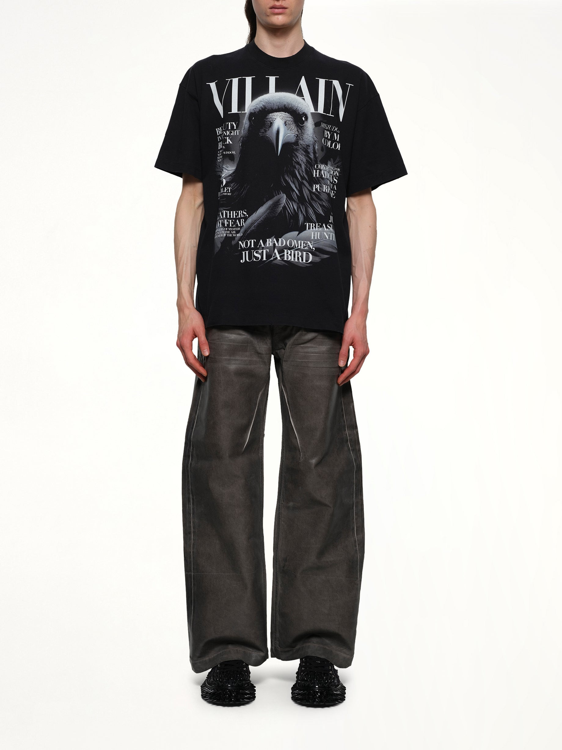 Villain Cover Print T-Shirt in Black - 7