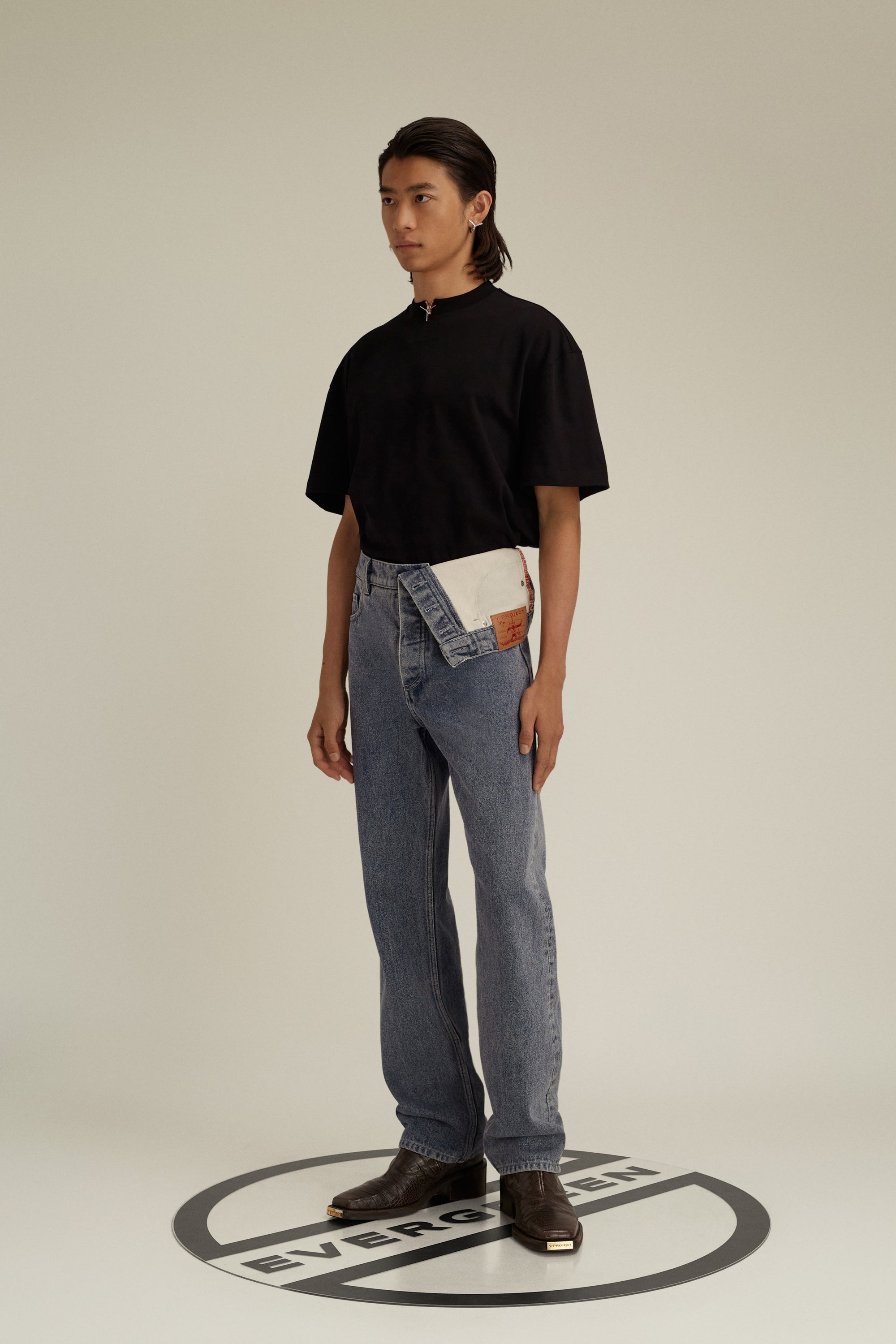 Classic Asymmetric Waist Jeans SS22 - 4