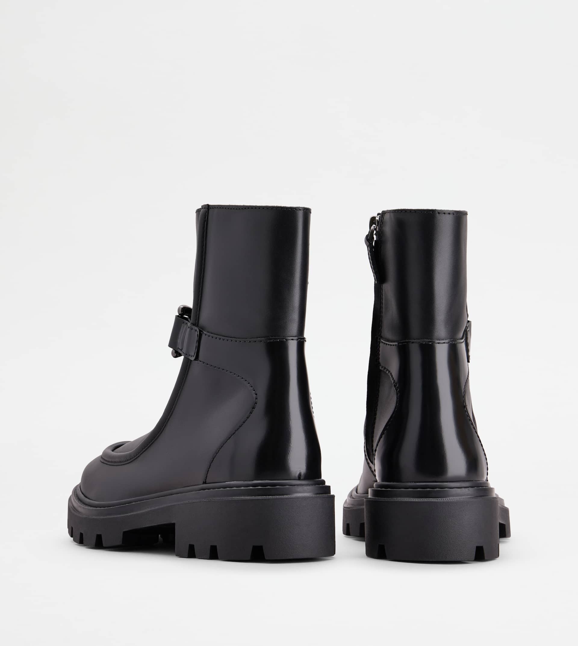 Tod's KATE ANKLE BOOTS IN LEATHER - BLACK | REVERSIBLE