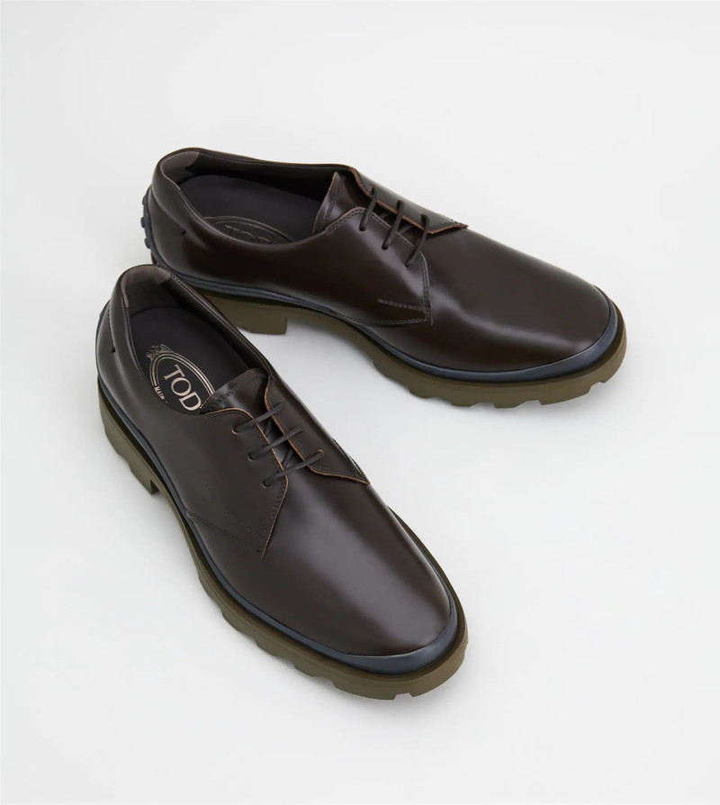Tod's LACE-UPS IN LEATHER - BROWN outlook