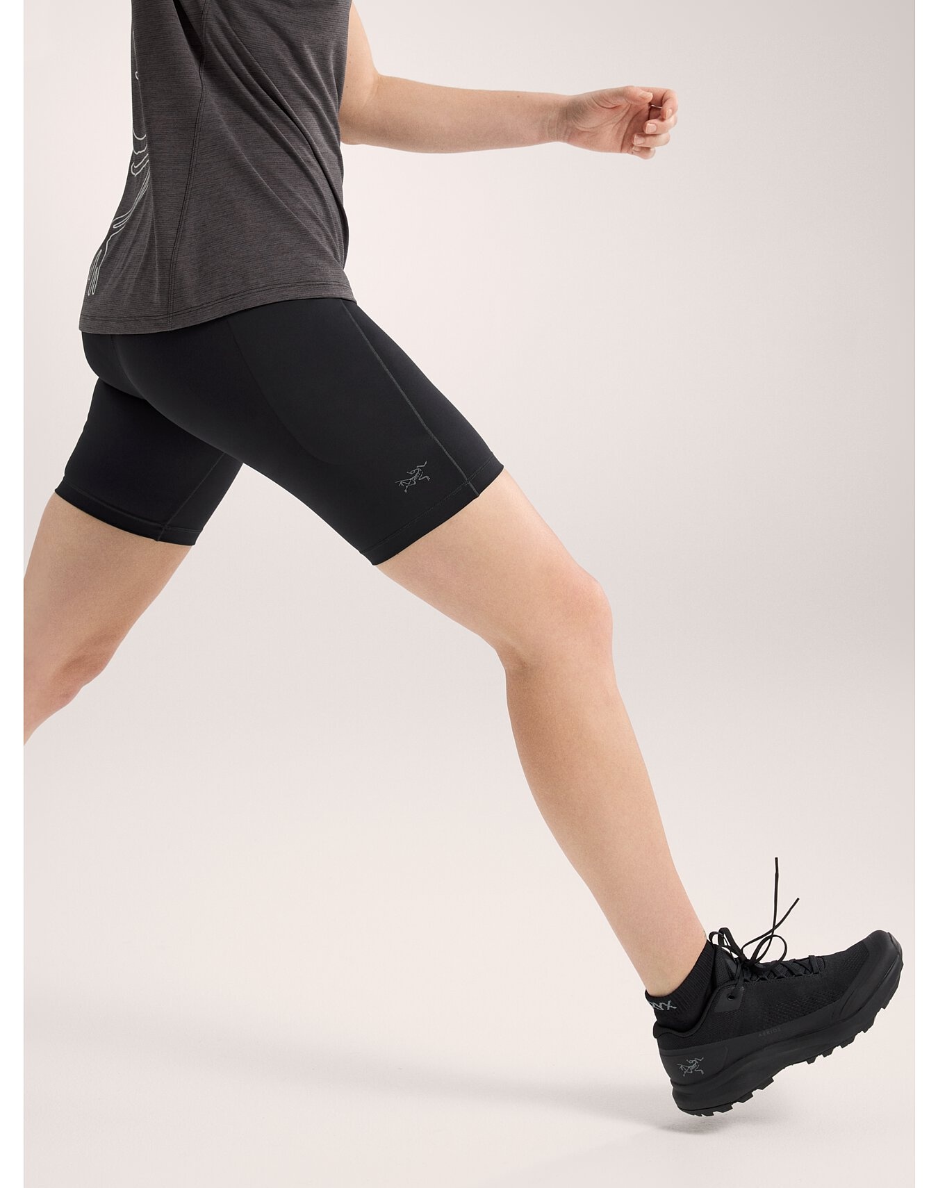 Essent High-Rise Short 8" - 6