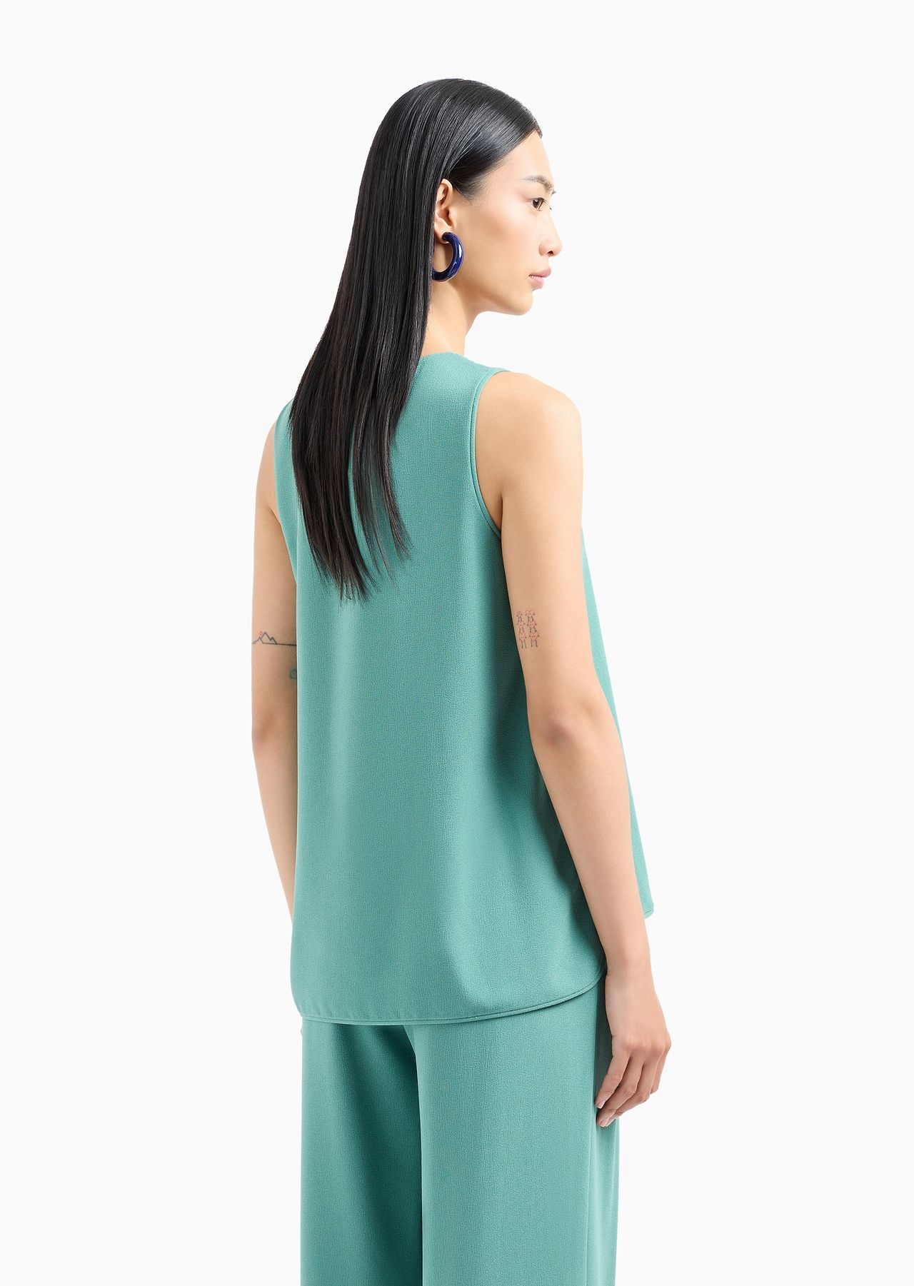 Stretch sablé fabric top with side slits - 3