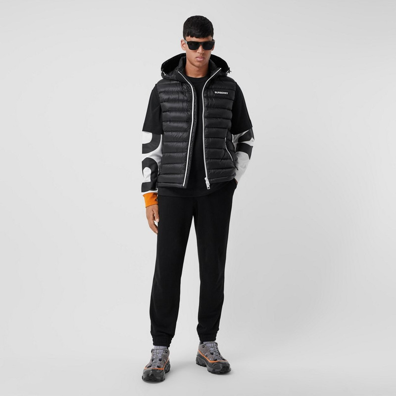Burberry Detachable Hood Logo Appliqué Puffer Gilet outlook