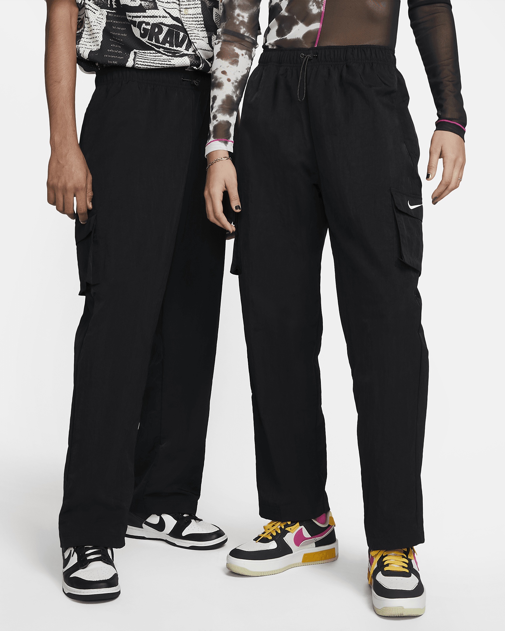 Nike Sportswear Essential Women's High-Rise Woven Cargo Pants - 1