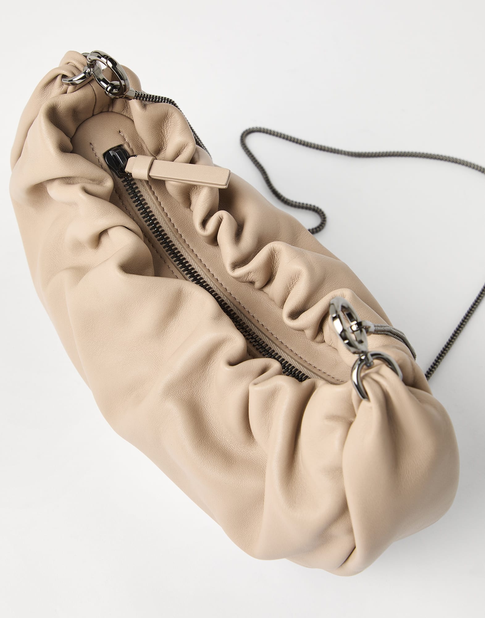 Brioche hobo bag in soft leather with precious chain - 3