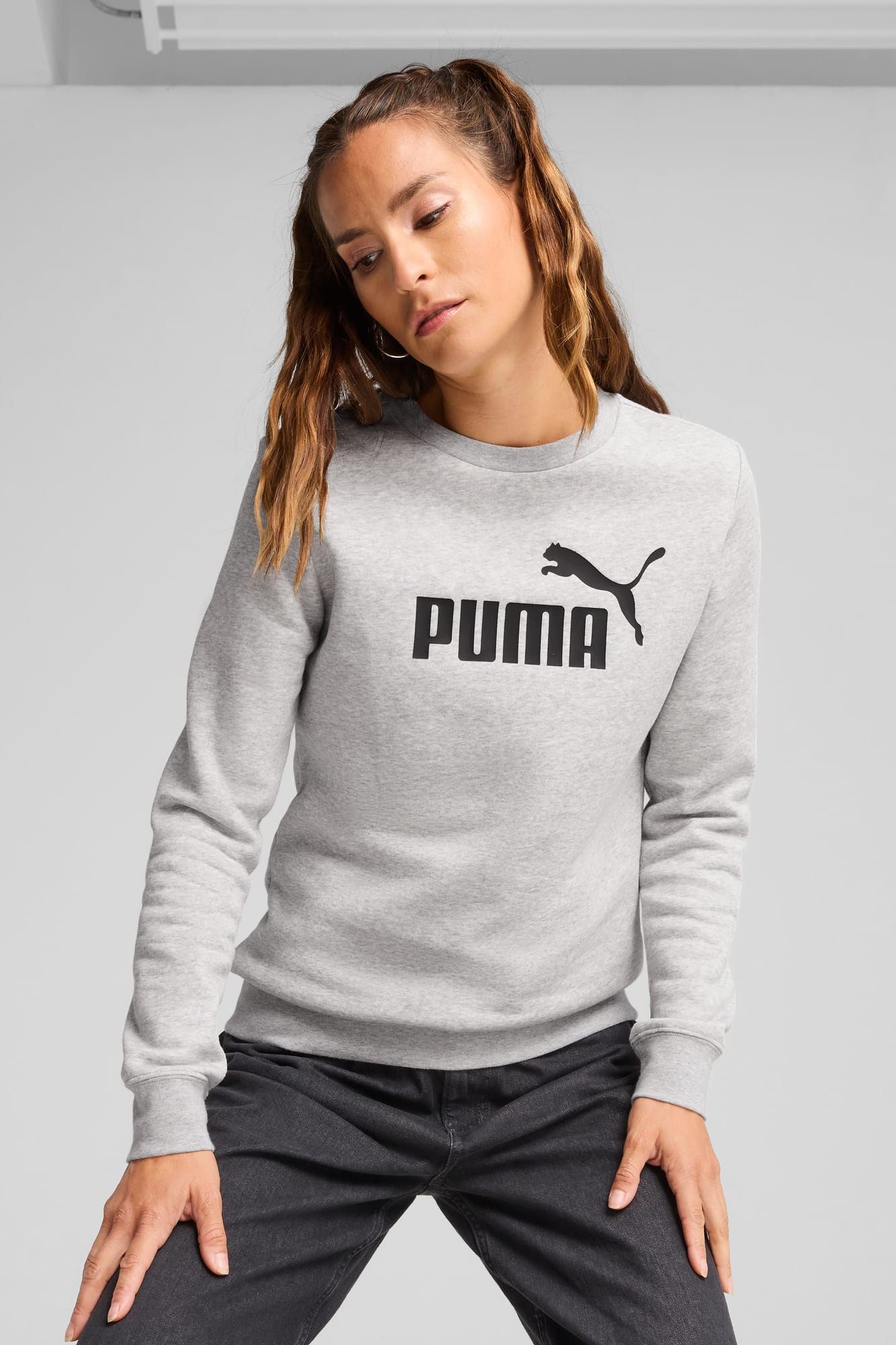 Essentials No. 1 Logo Women's Crew Sweater - 3