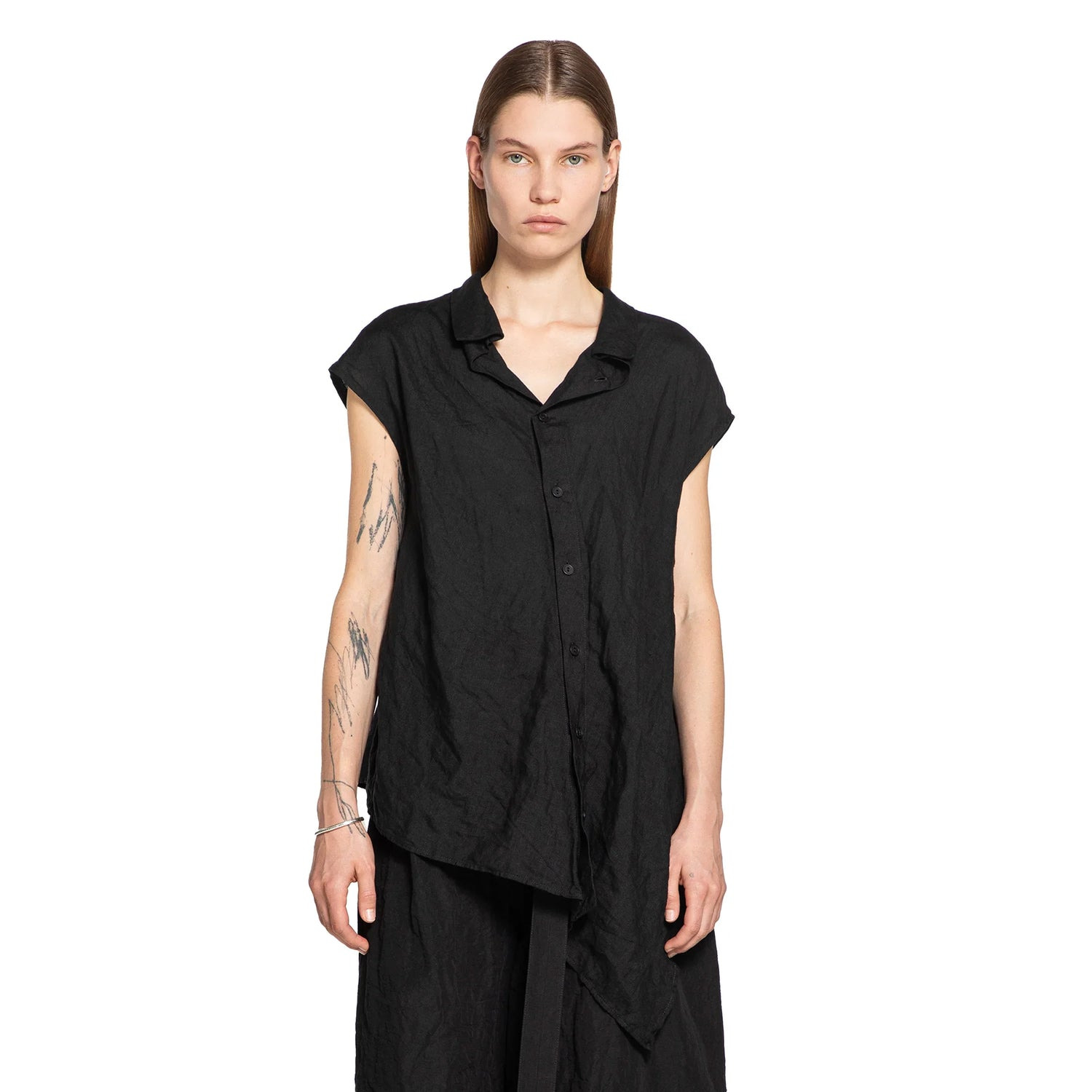 Reclined Sleeveless Shirt - 6