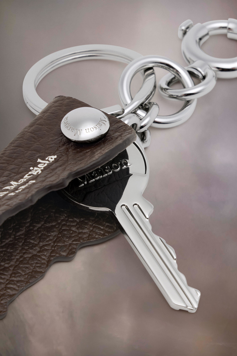 Logo leather keyring 3