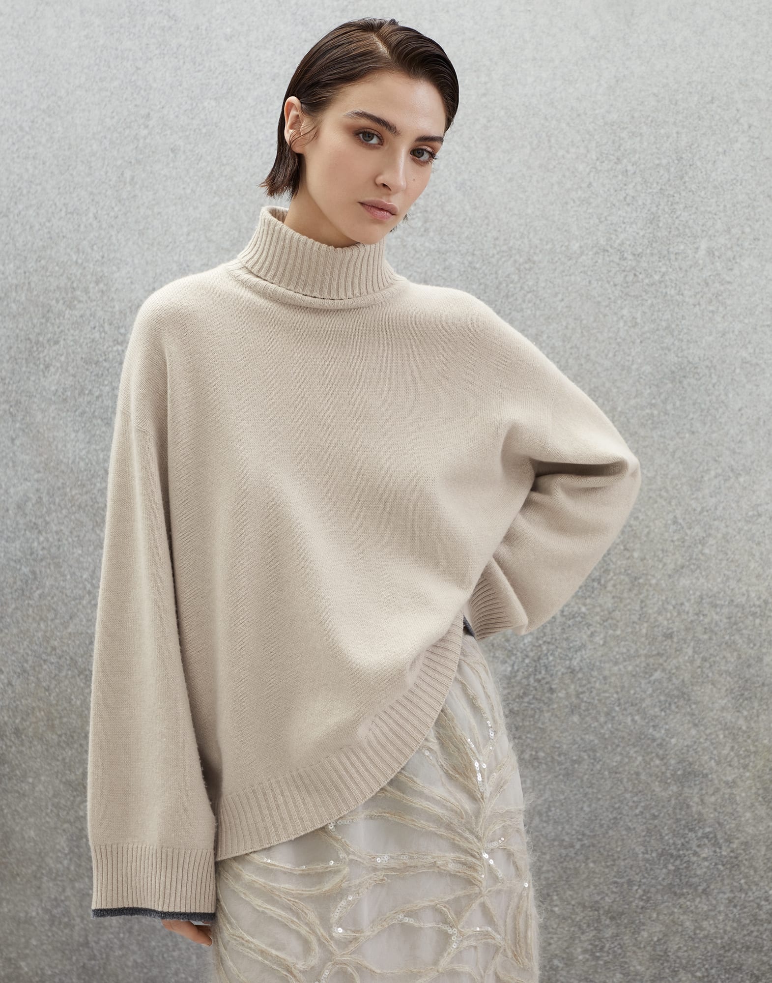 Cashmere turtleneck sweater with shiny contrast cuffs - 1