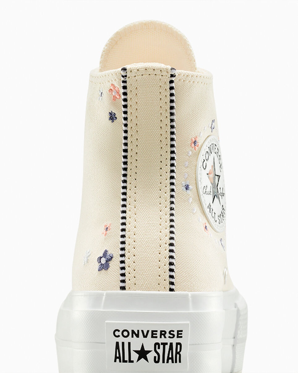 Chuck Taylor All Star Lift Platform Petite Petals - 9