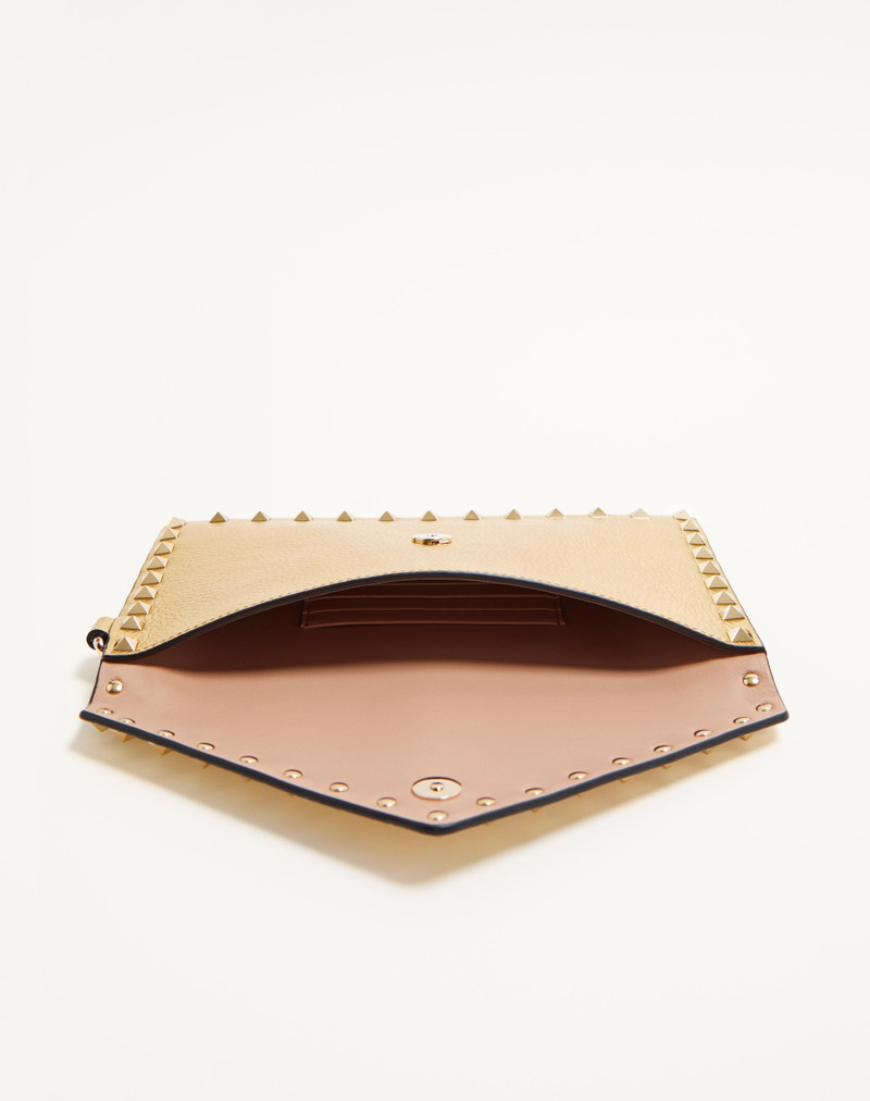 Valentino ROCKSTUD LAMINATED GRAINY CALFSKIN CLUTCH BAG outlook