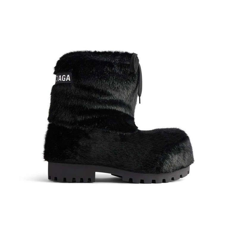 Women's Skiwear - Alaska Low Boot in Black 1