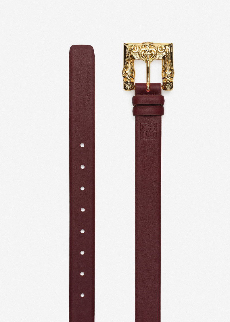 Leather belt with ornamental gold buckle in bordeaux 1