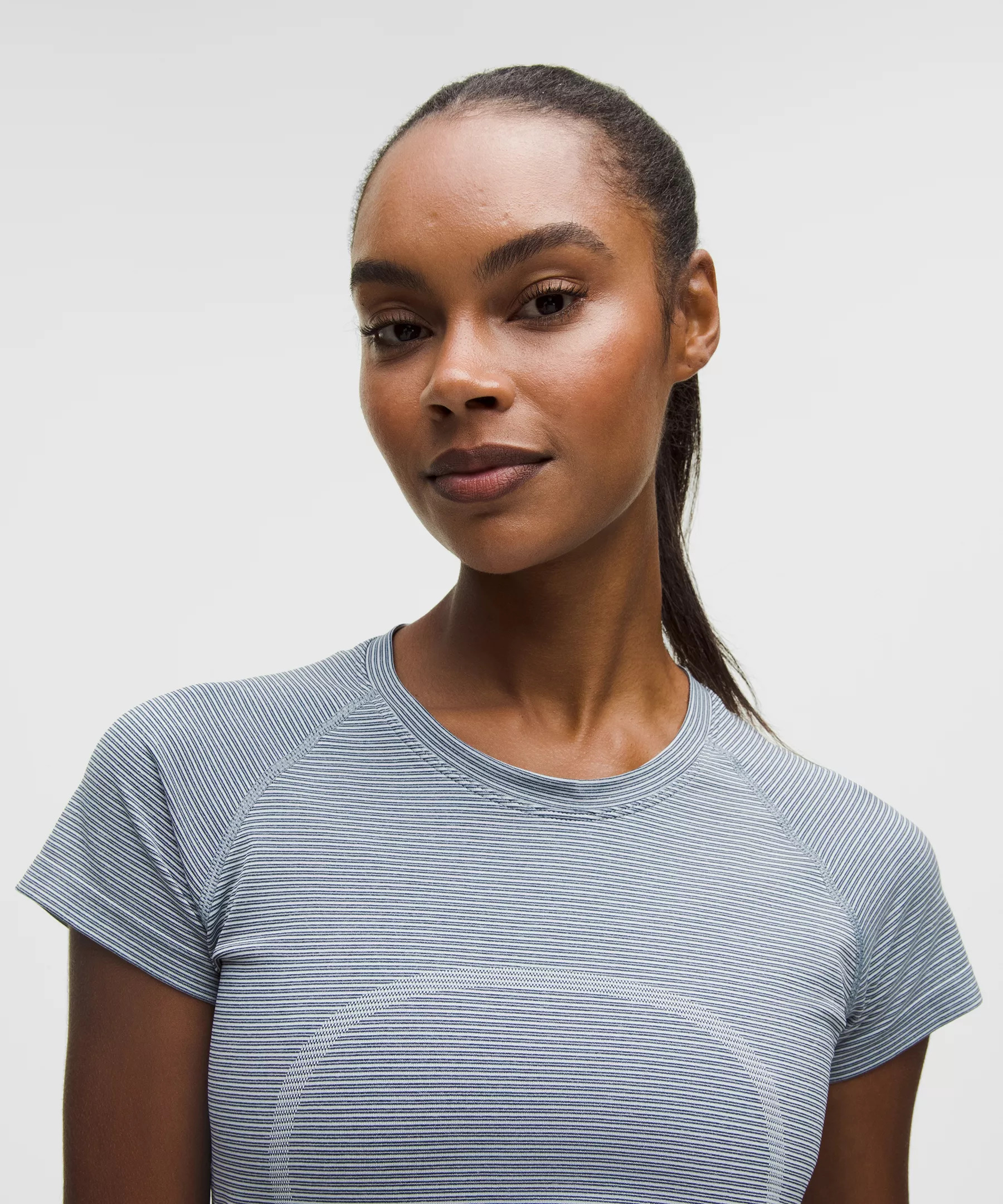 Swiftly Tech Short-Sleeve Shirt 2.0 *Hip Length - 4