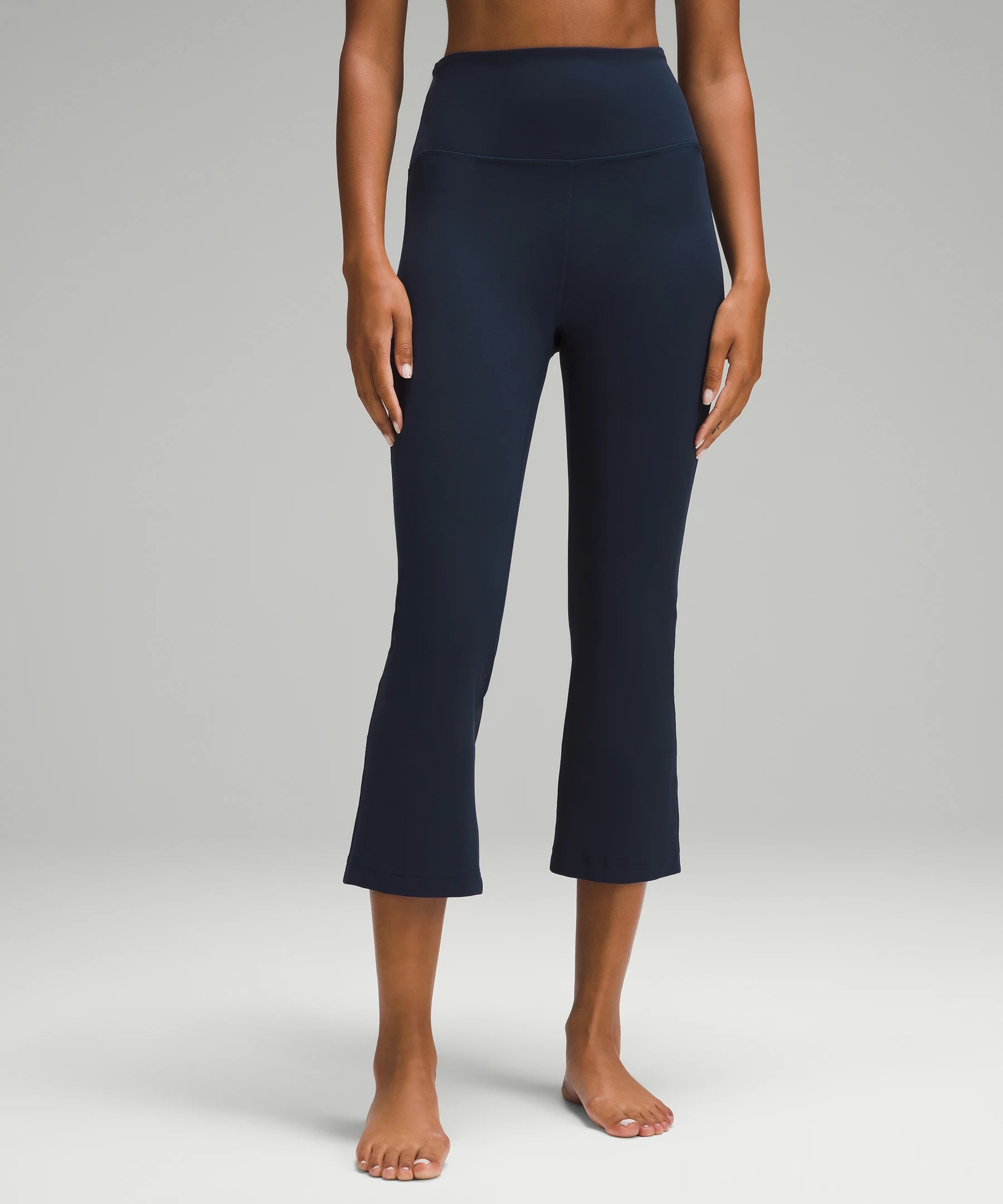 Lululemon Groove fashion Super-High-Rise Crop 23