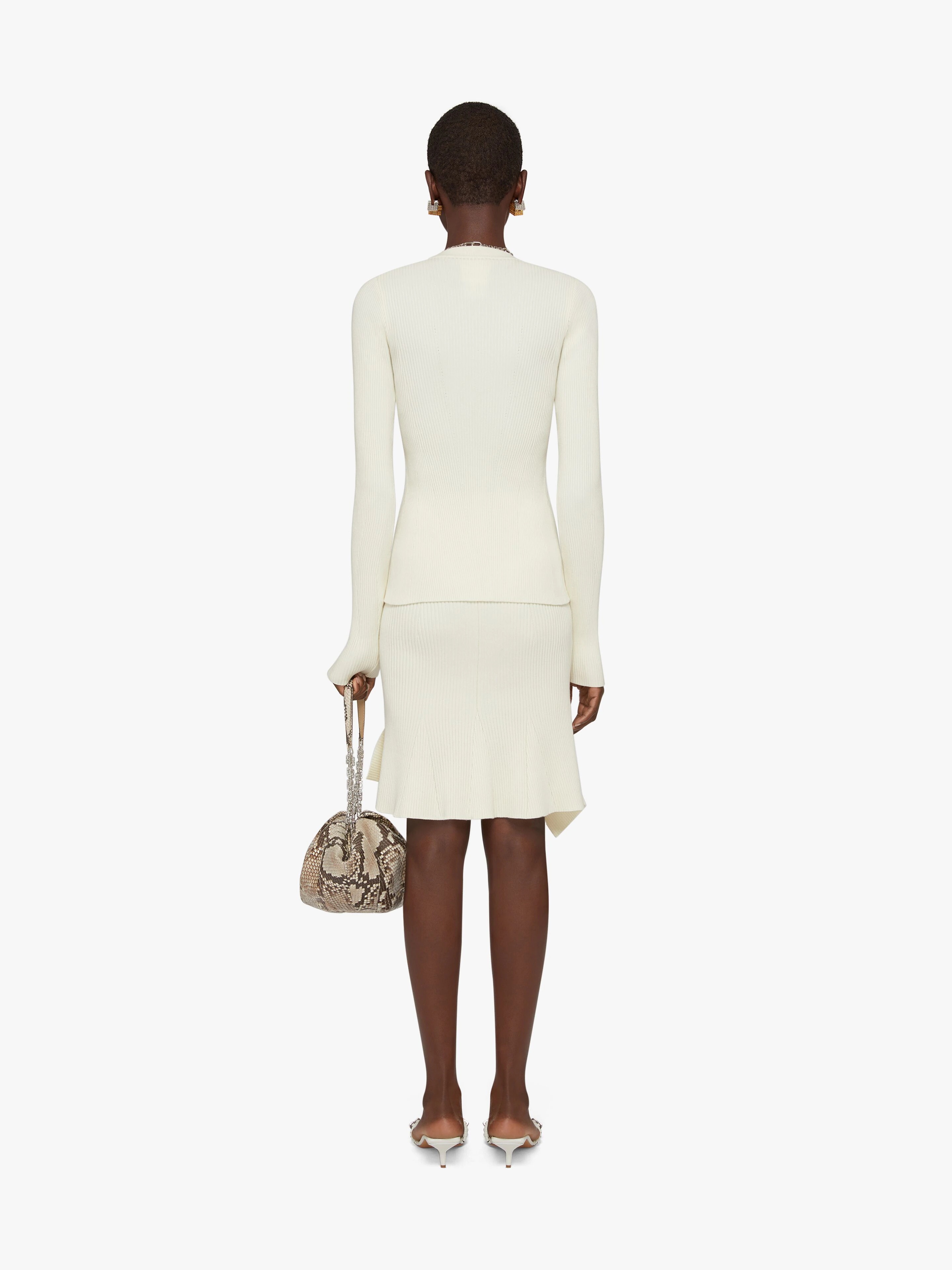 SWEATER IN WOOL AND SILK WITH ASYMMETRICAL CUT - 4
