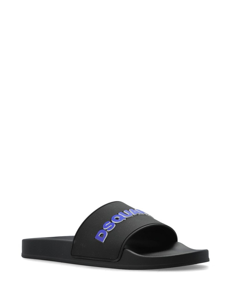 DSQUARED2 logo pool slides outlook