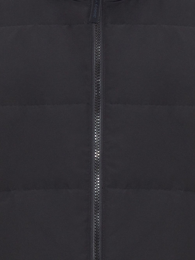 Canada Goose long-sleeves puffer jacket outlook