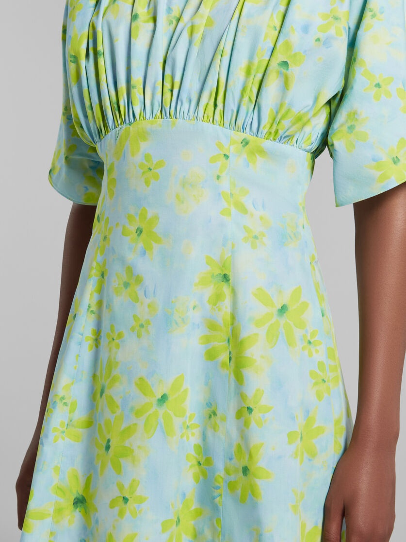 LIGHT GREEN POPLIN GATHERED DRESS WITH PARADE PRINT - 5