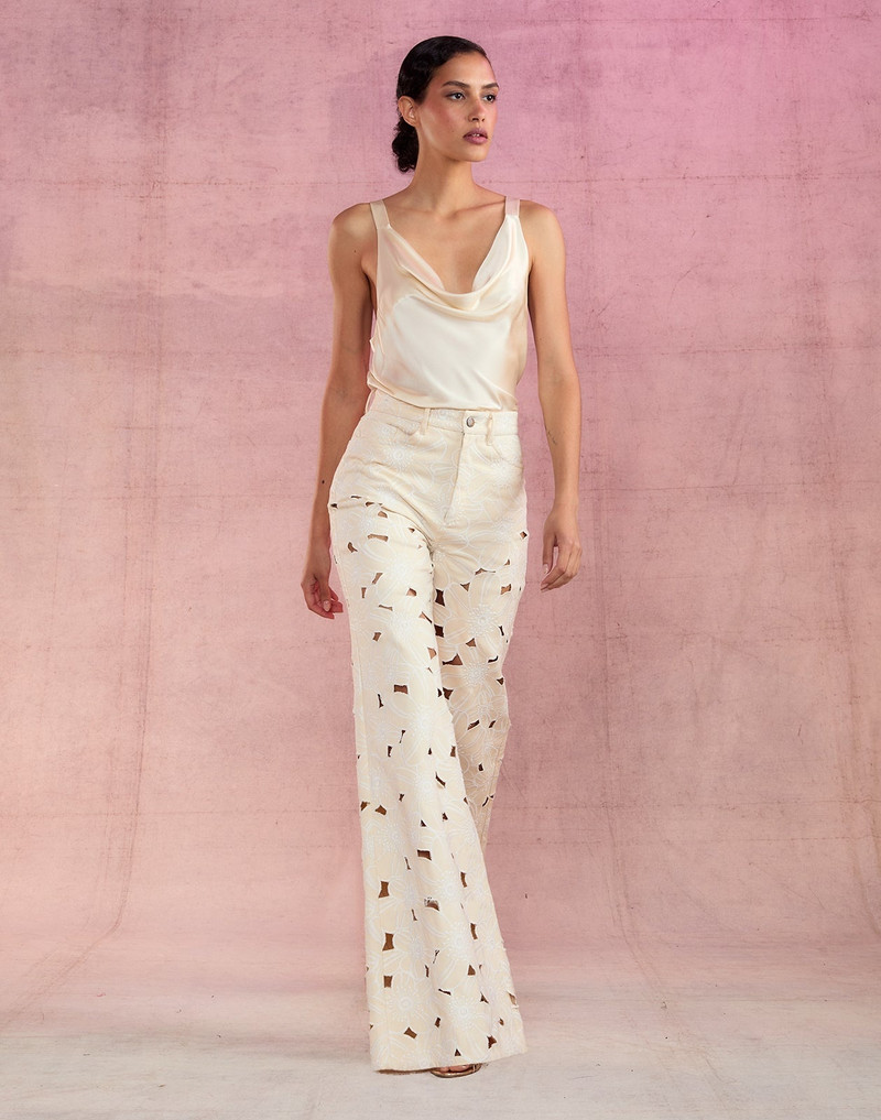 Flora Cutout Jeans 4