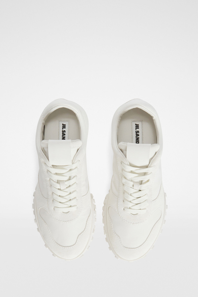 Moon Sneaker 4