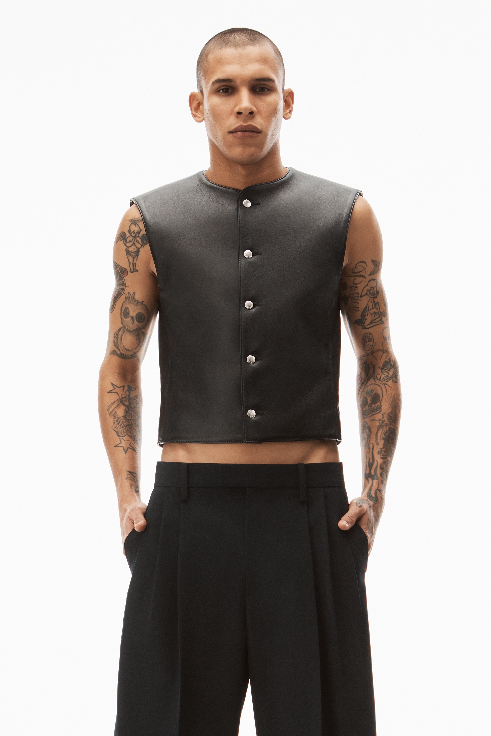 THREE PLEAT TAILORED SHORT IN WOOL BLEND - 4