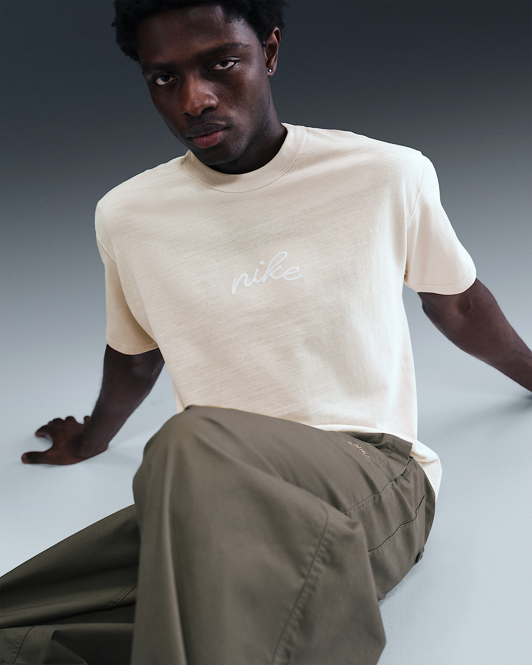 Nike Sportswear Premium Essentials Men's T-shirt - 3