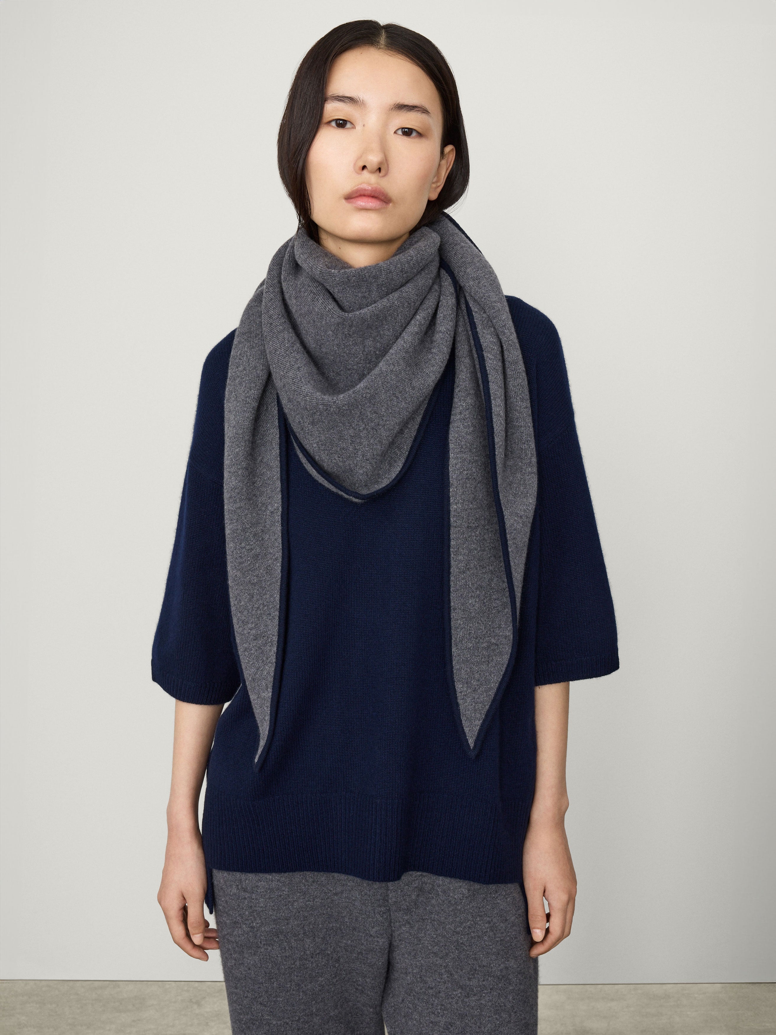 The Bandana Contrast Large Scarf - 3