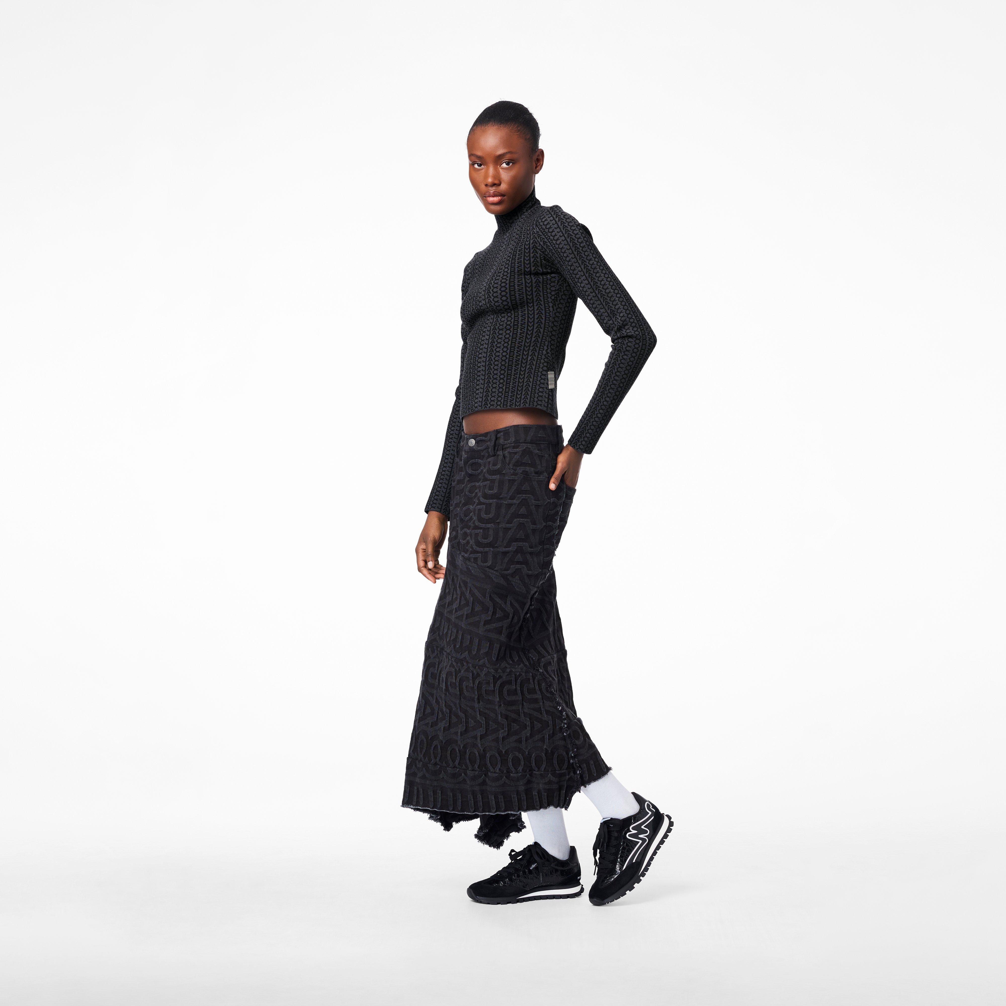 THE CROC-EMBOSSED JOGGER - 2