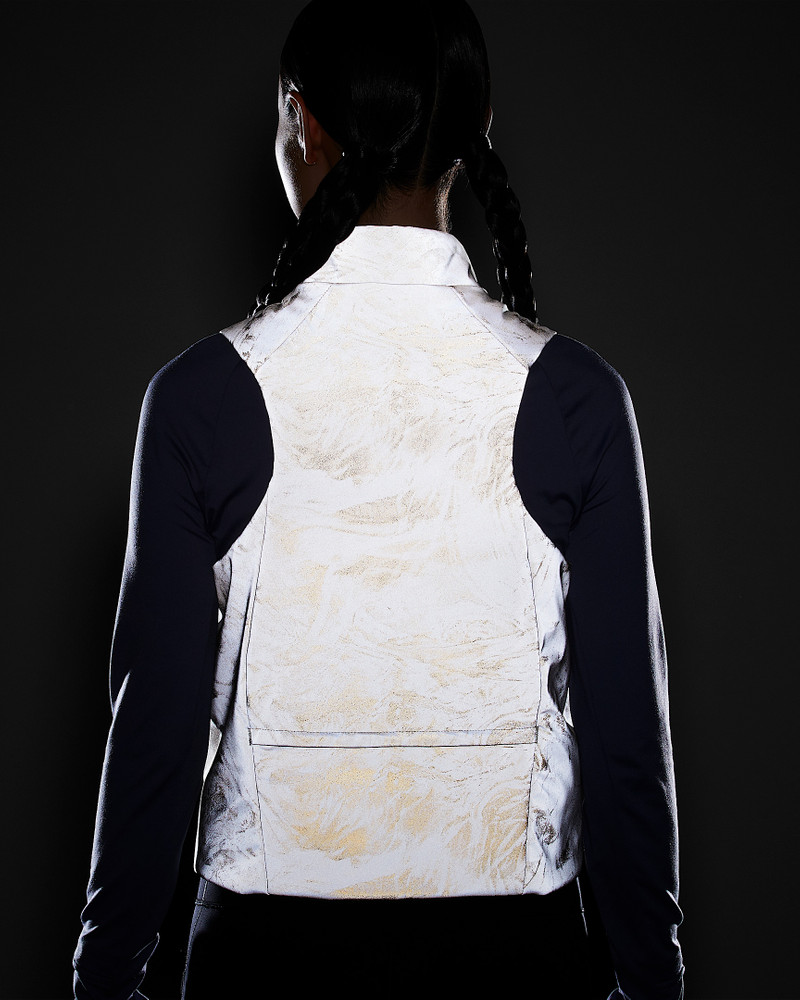 Nike Swift Women's Therma-FIT ADV Reflective Running Vest 11
