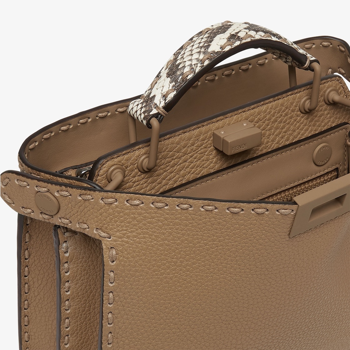 Small Peekaboo ISeeU bag, made of beige Cuoio Romano leather finished with hand stitching. The inter - 6