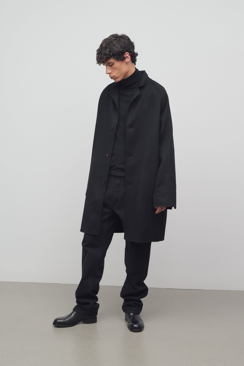 Elide Coat in Cashmere 3