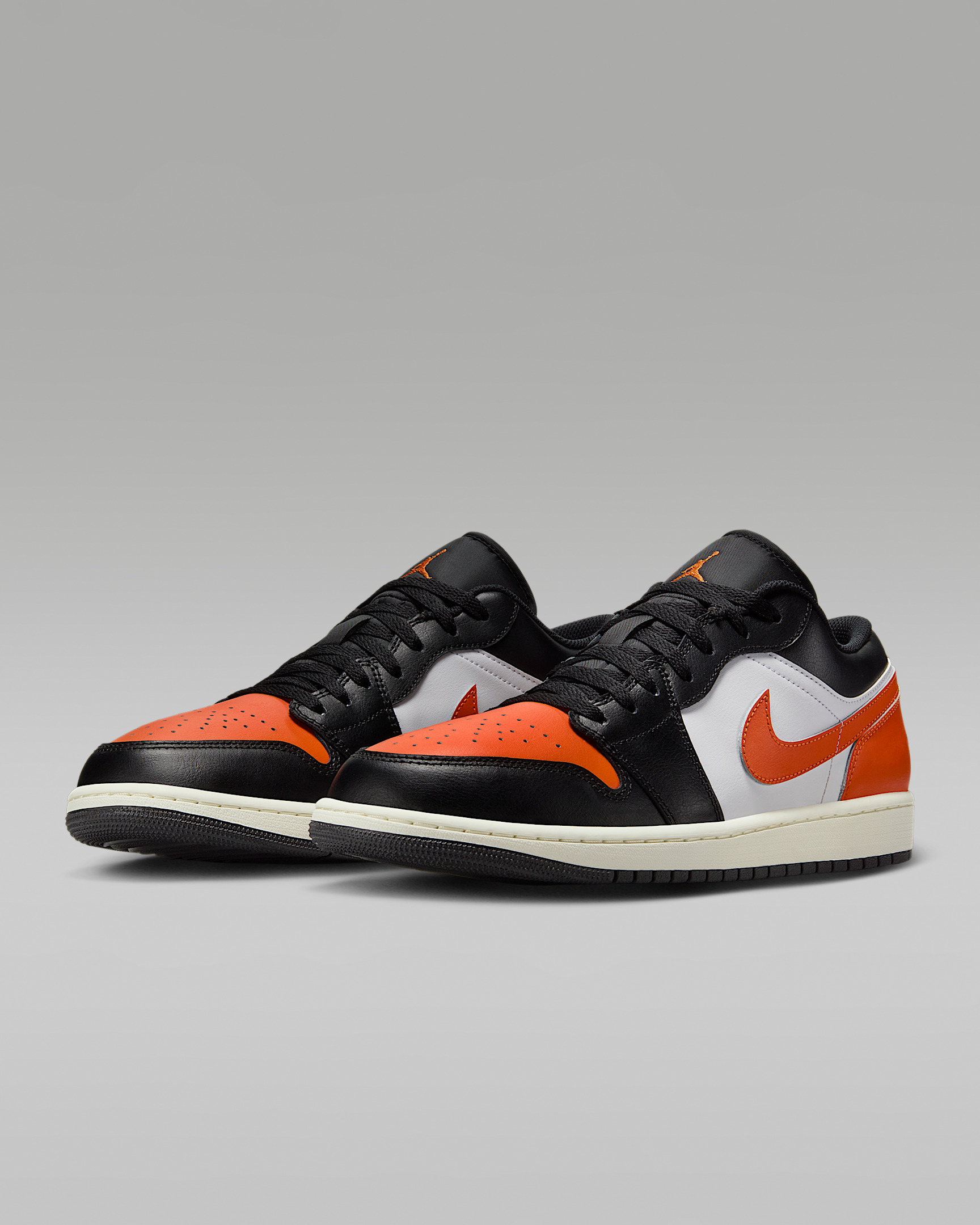 Air Jordan 1 Low Men's Shoes - 5