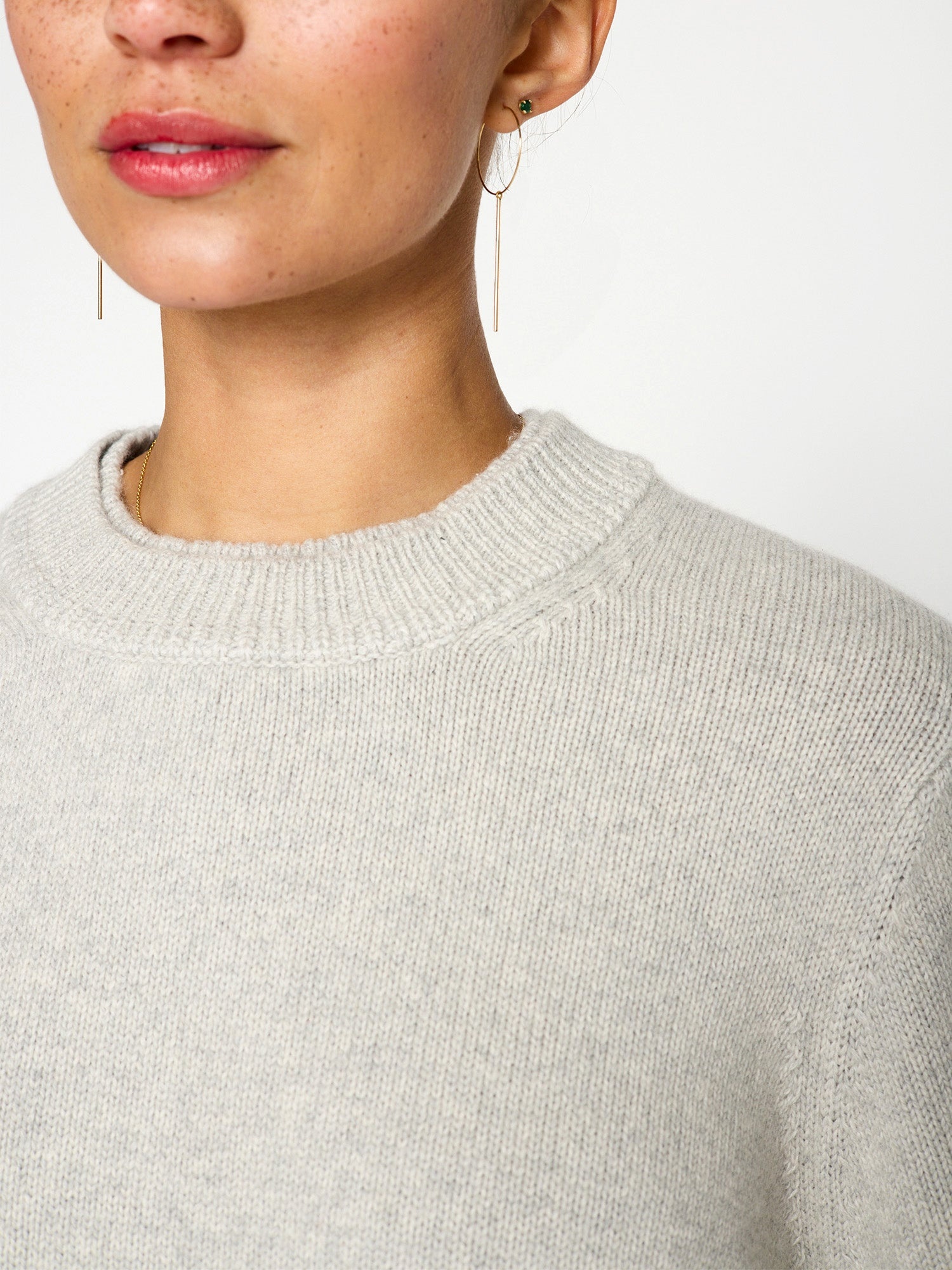 The Raya Ruched Crew Looker - 8