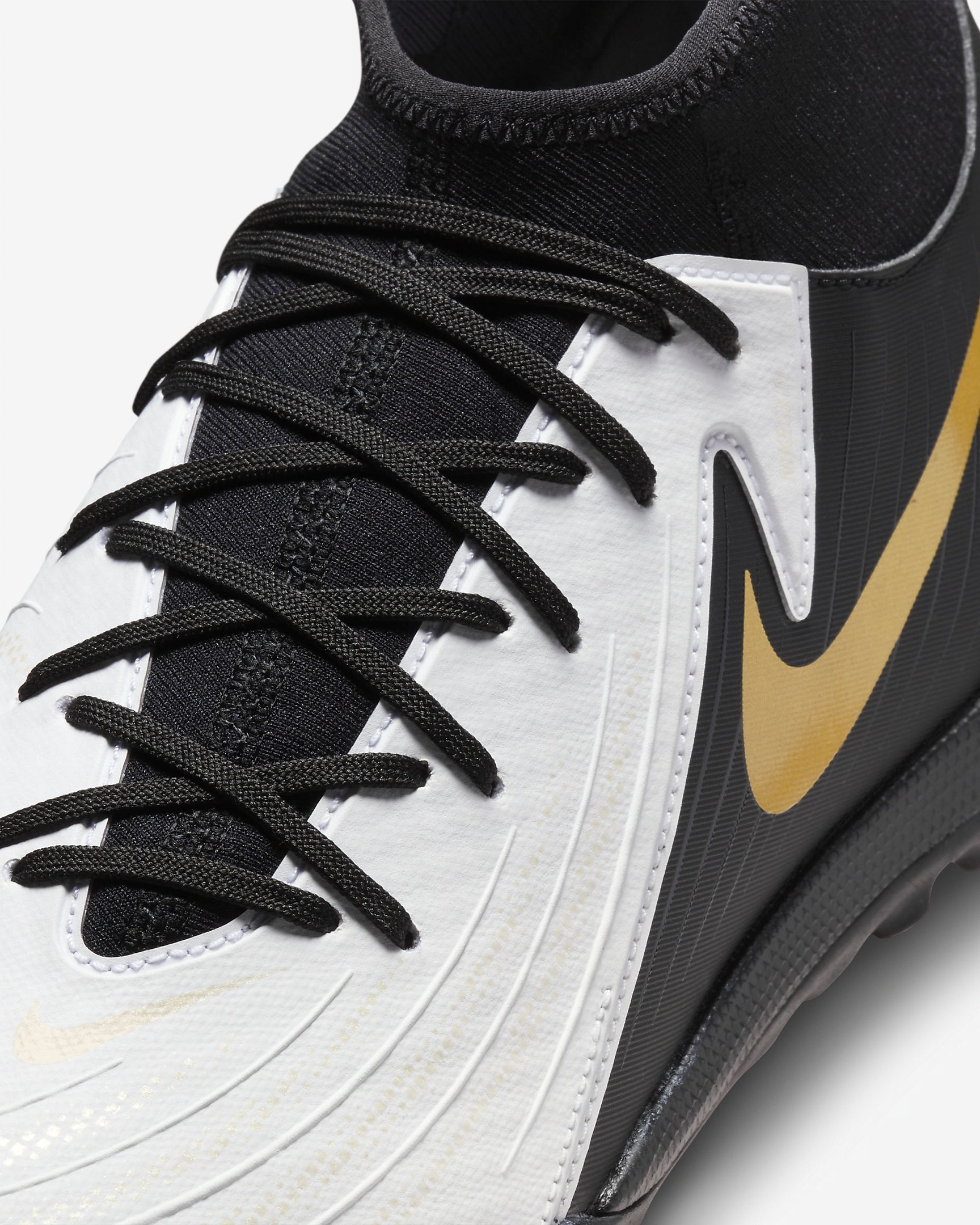 Nike Men's Phantom Luna 2 Academy TF High-Top Soccer Shoes - 7
