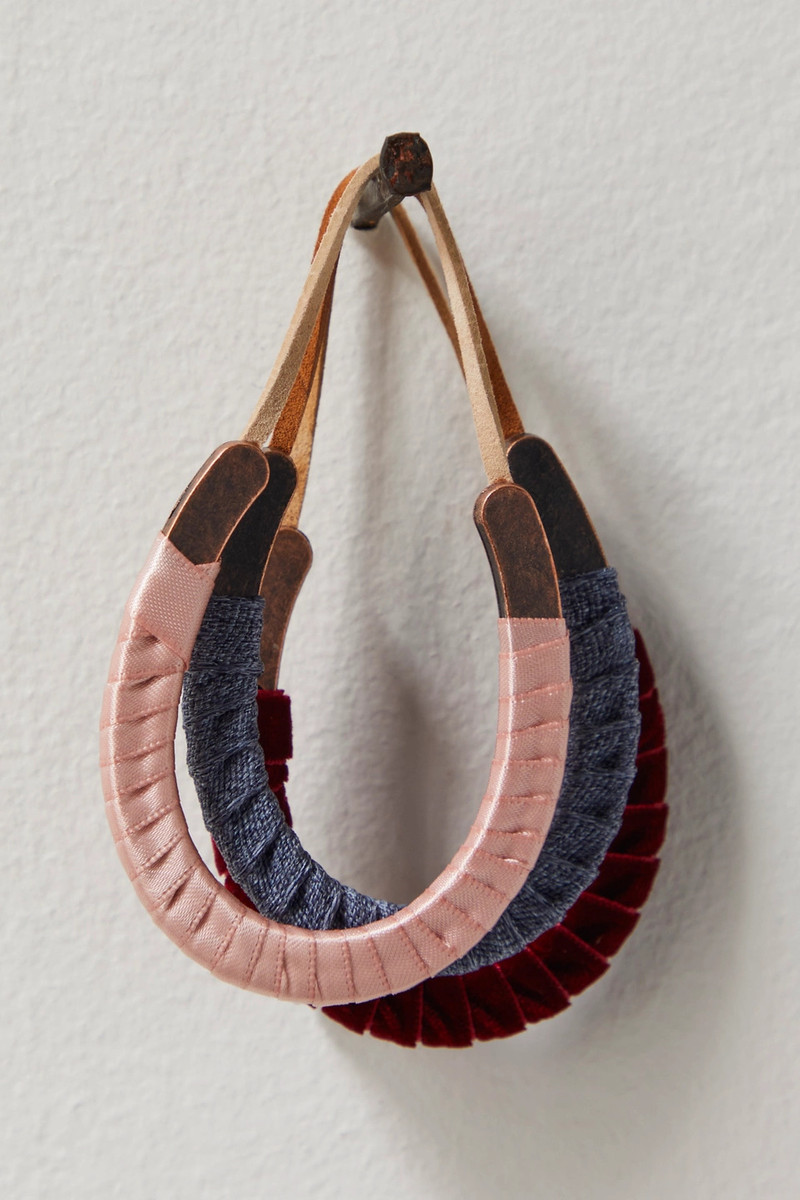 Mini Wrapped Horseshoe Ornament 1