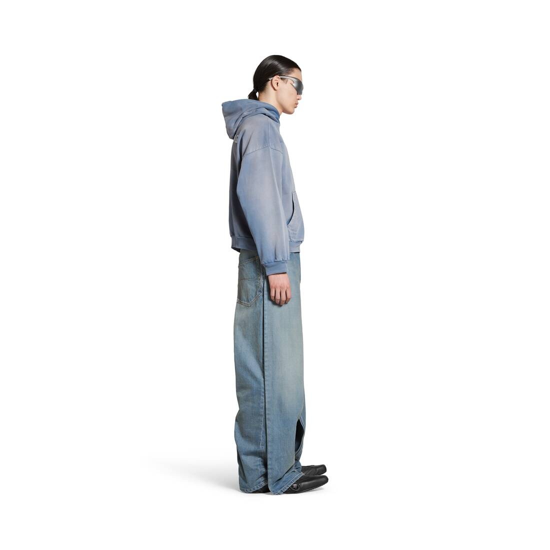 VIP価格★【BALENCIAGA】Faded Blue Cotton Medium Fit Hoodie BALENCIAGA Balenciaga Back Hoodie Medium Fit in Faded Blue
