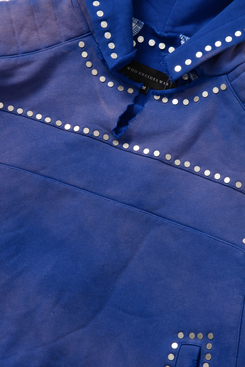 WHO DECIDES WAR HARDWARE AMOUR HOODED PULLOVER outlook