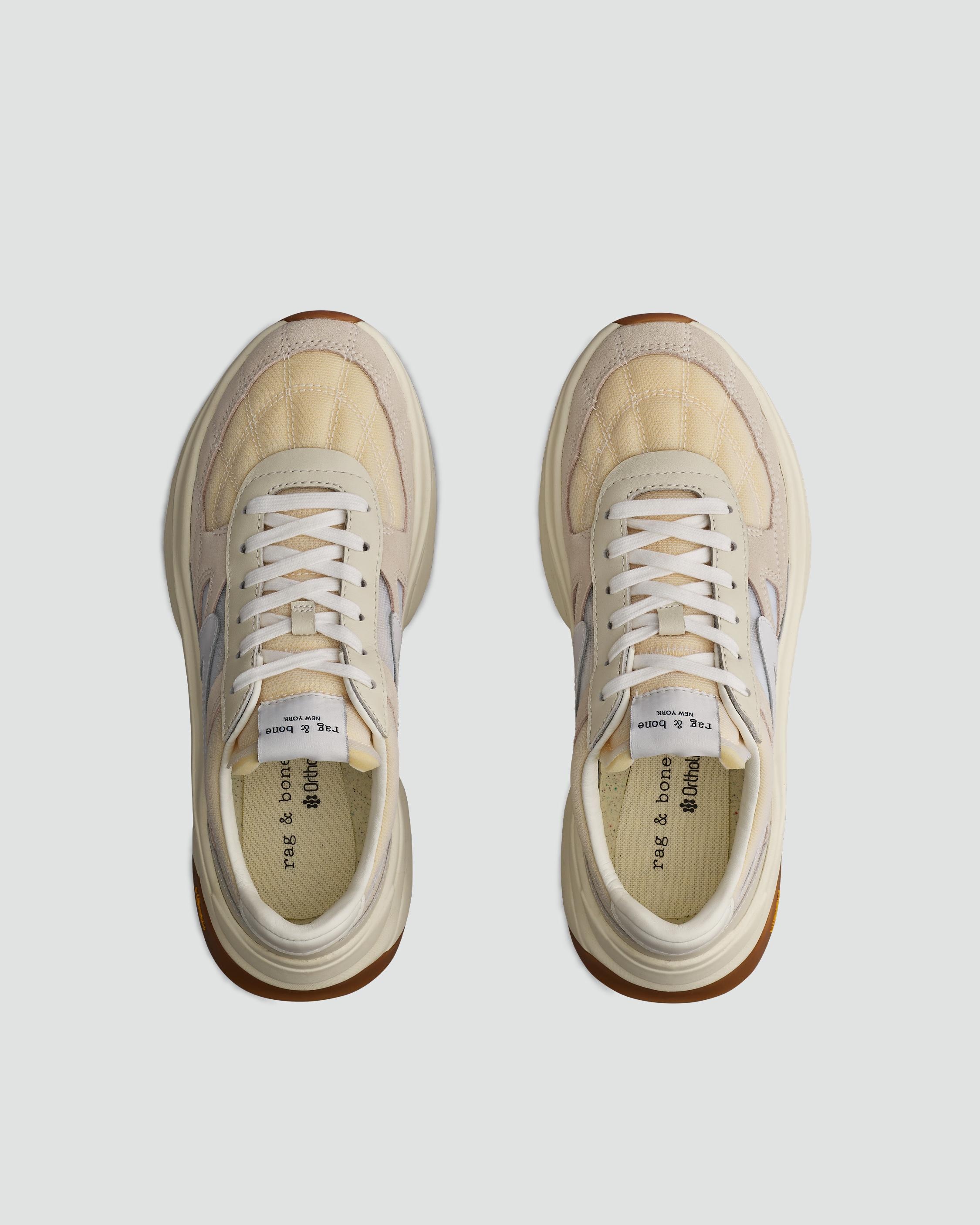 RB Legacy Runner - Leather
Low Top Sneaker - 3