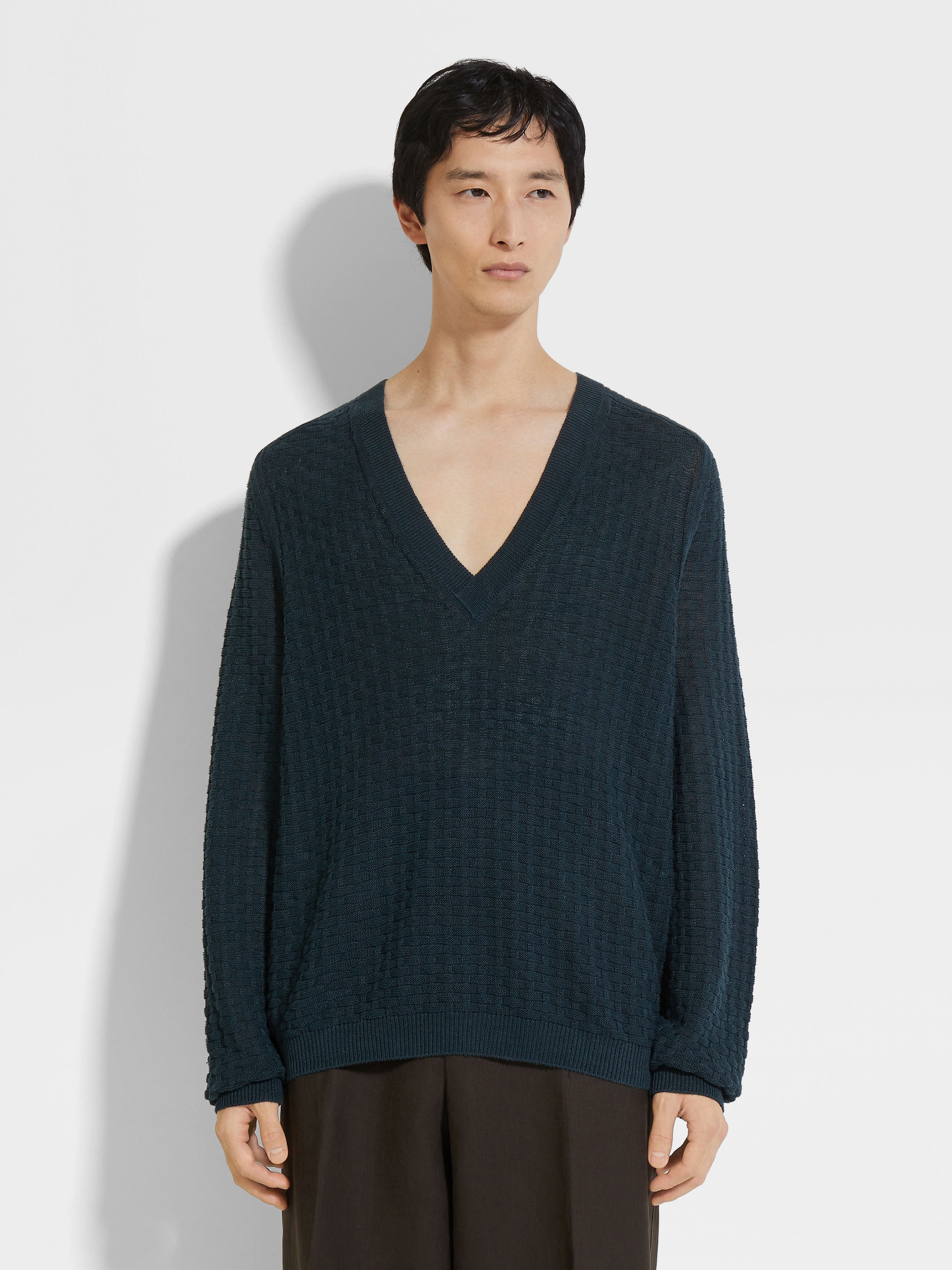 DARK TEAL BLUE OASI LINO V-NECK - 4