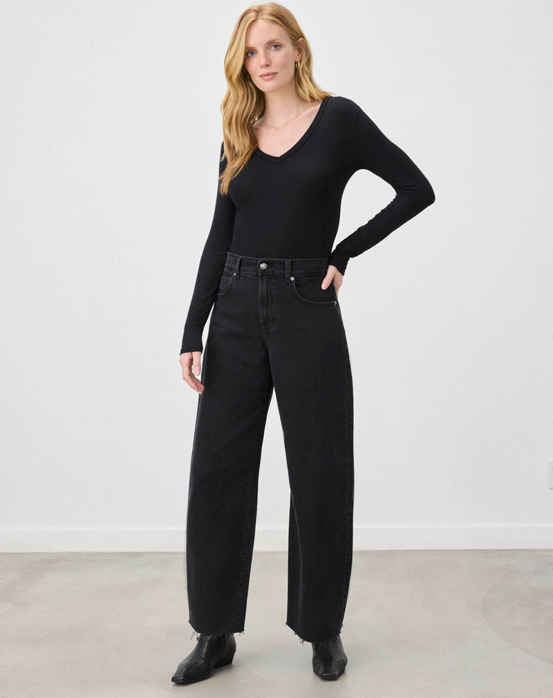Splendid Valley Rib V-Neck outlook