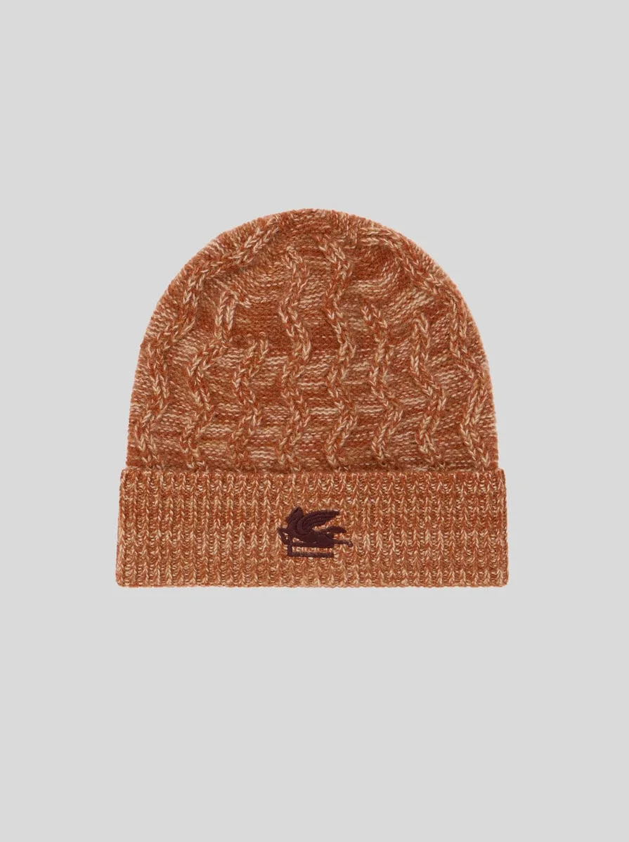 CASHMERE BEANIE WITH CABLE DETAIL AND PEGASO EMBROIDERY - 1