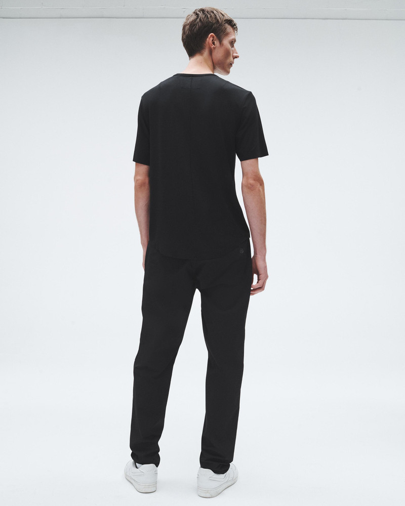 Pursuit Nylon Chino
Relaxed Fit 4