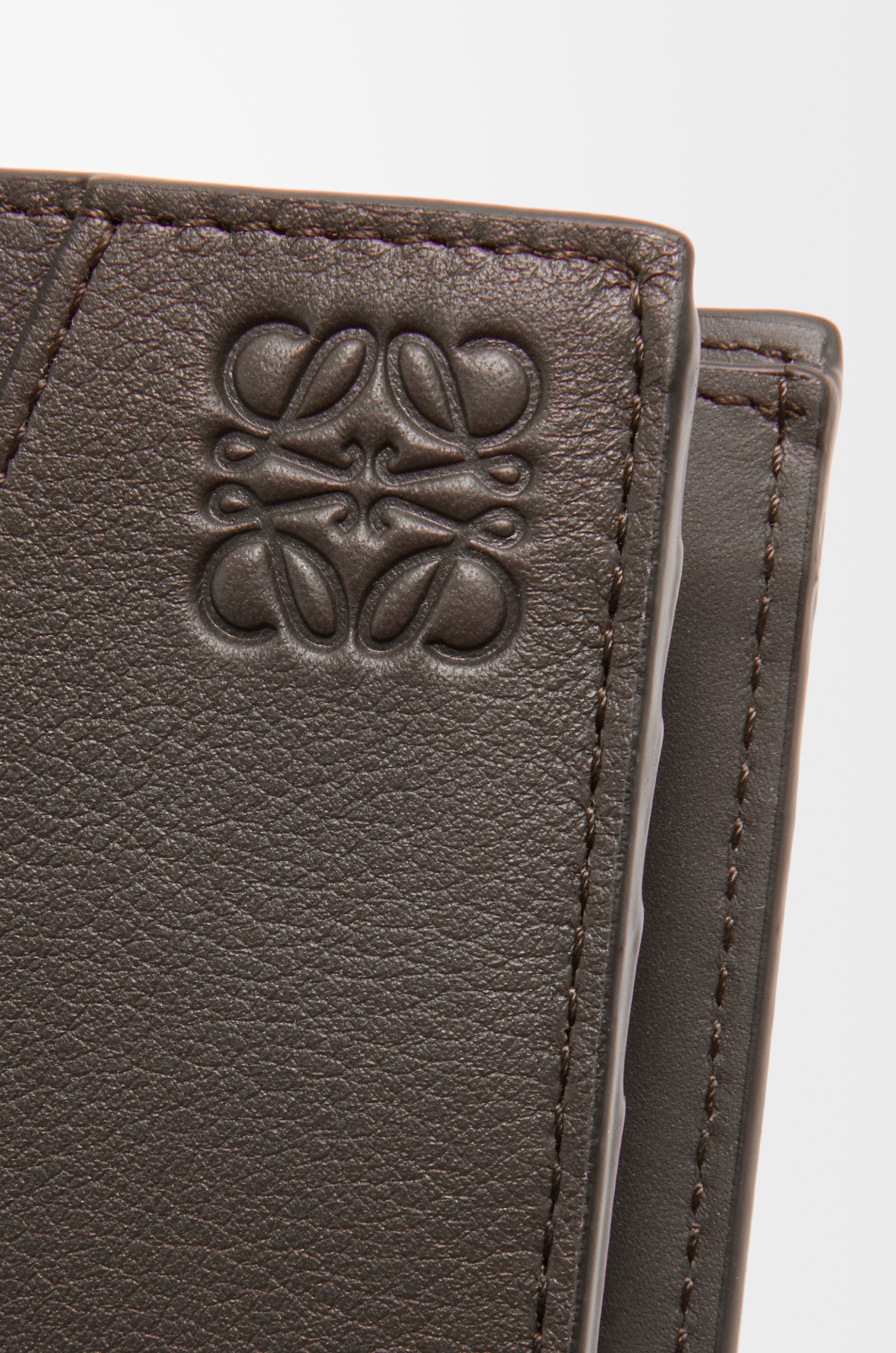 Puzzle bifold coin wallet in classic calfskin - 5
