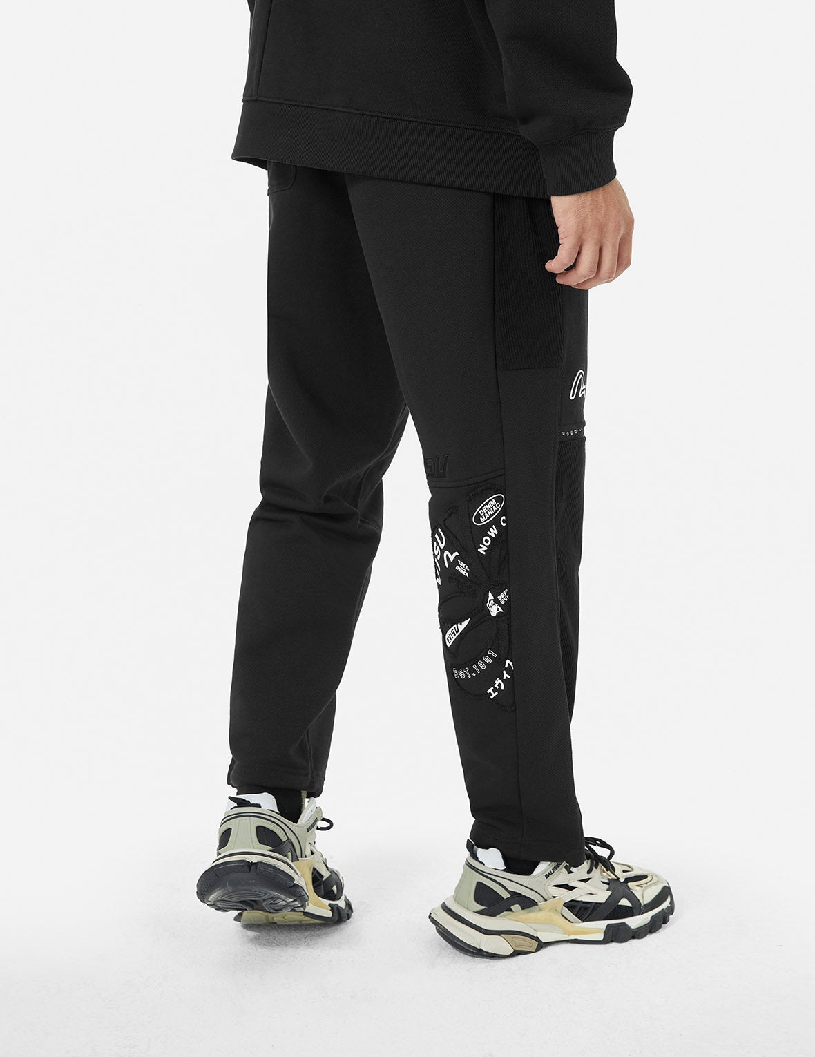 Kamon Appliqué Patchwork Loose Fit Sweatpants - 6