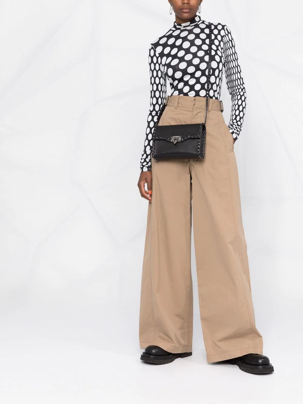Rockstud-embellished crossbody bag - 2
