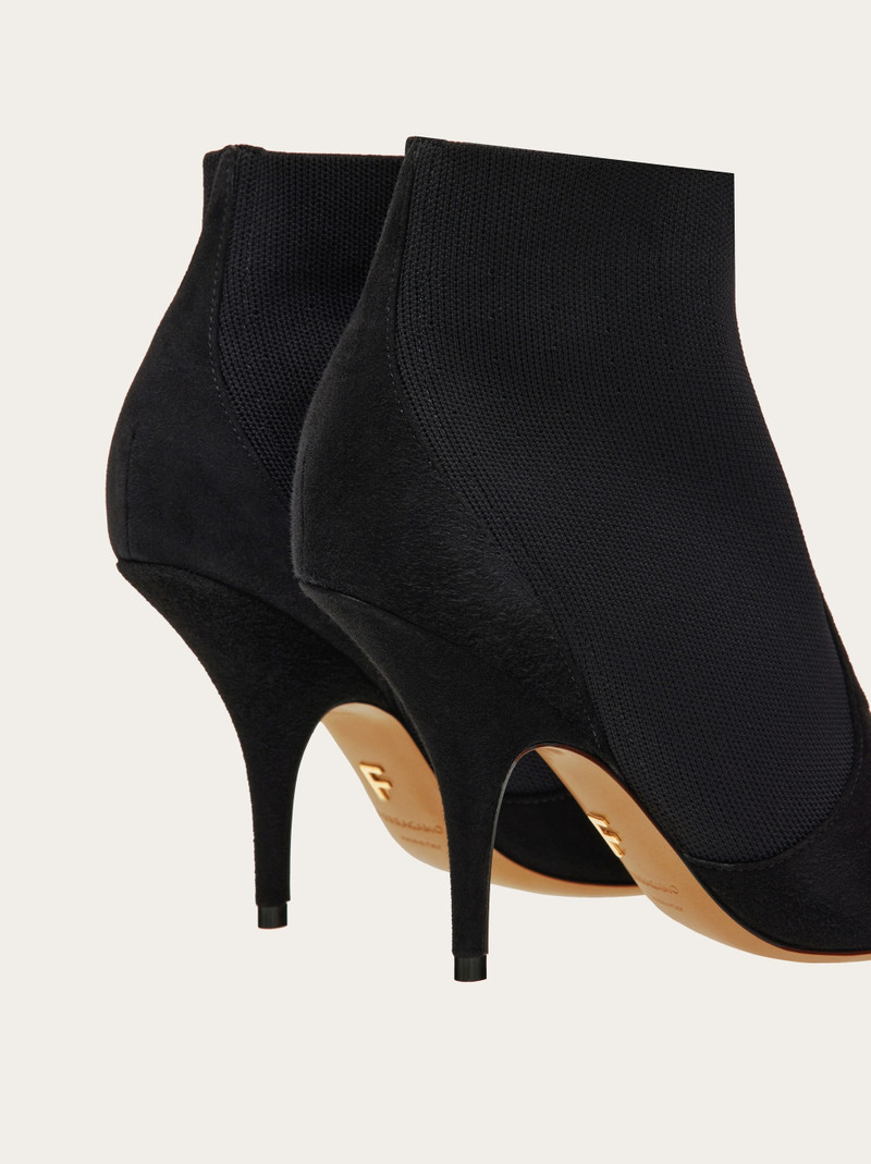 Ankle boot with graphic detail 2