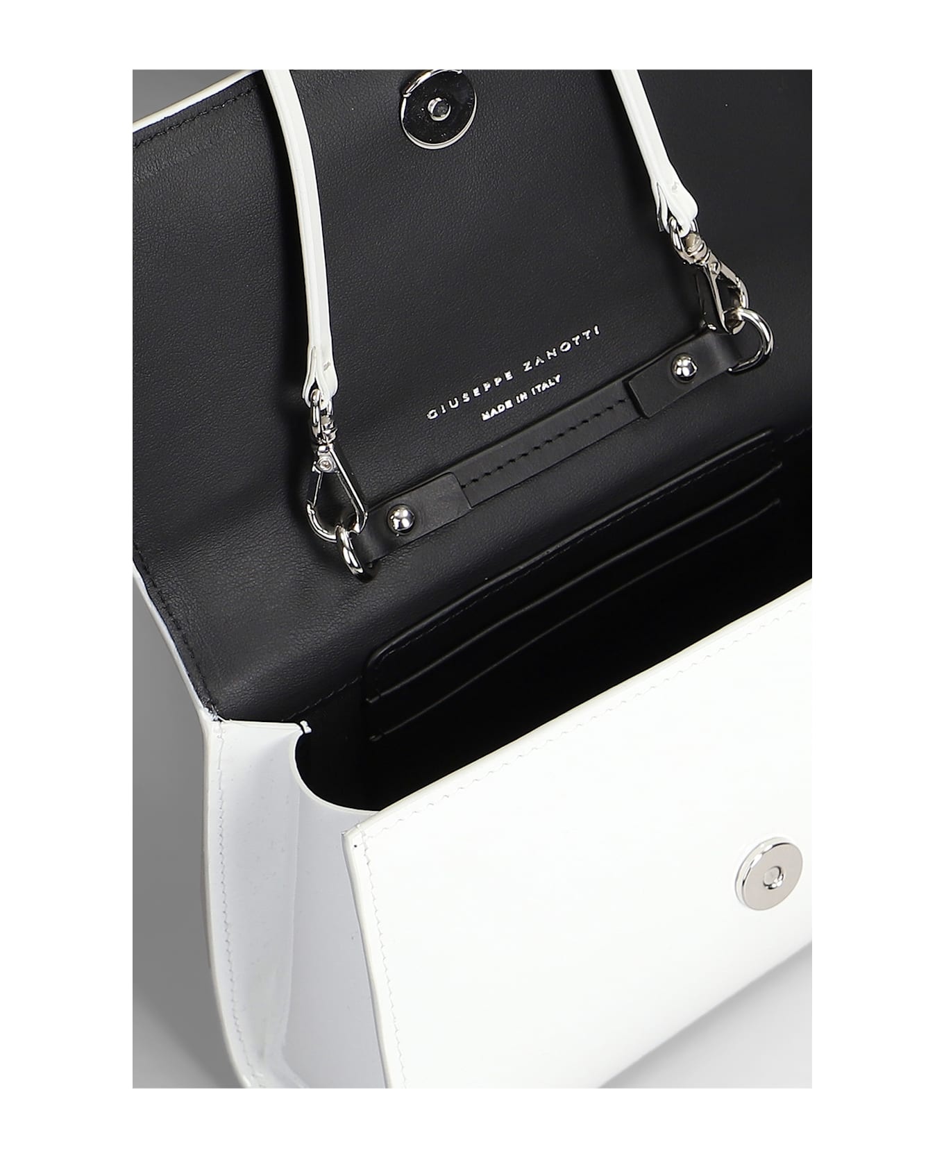 Cleopatra Clutch In White Patent Leather - 4