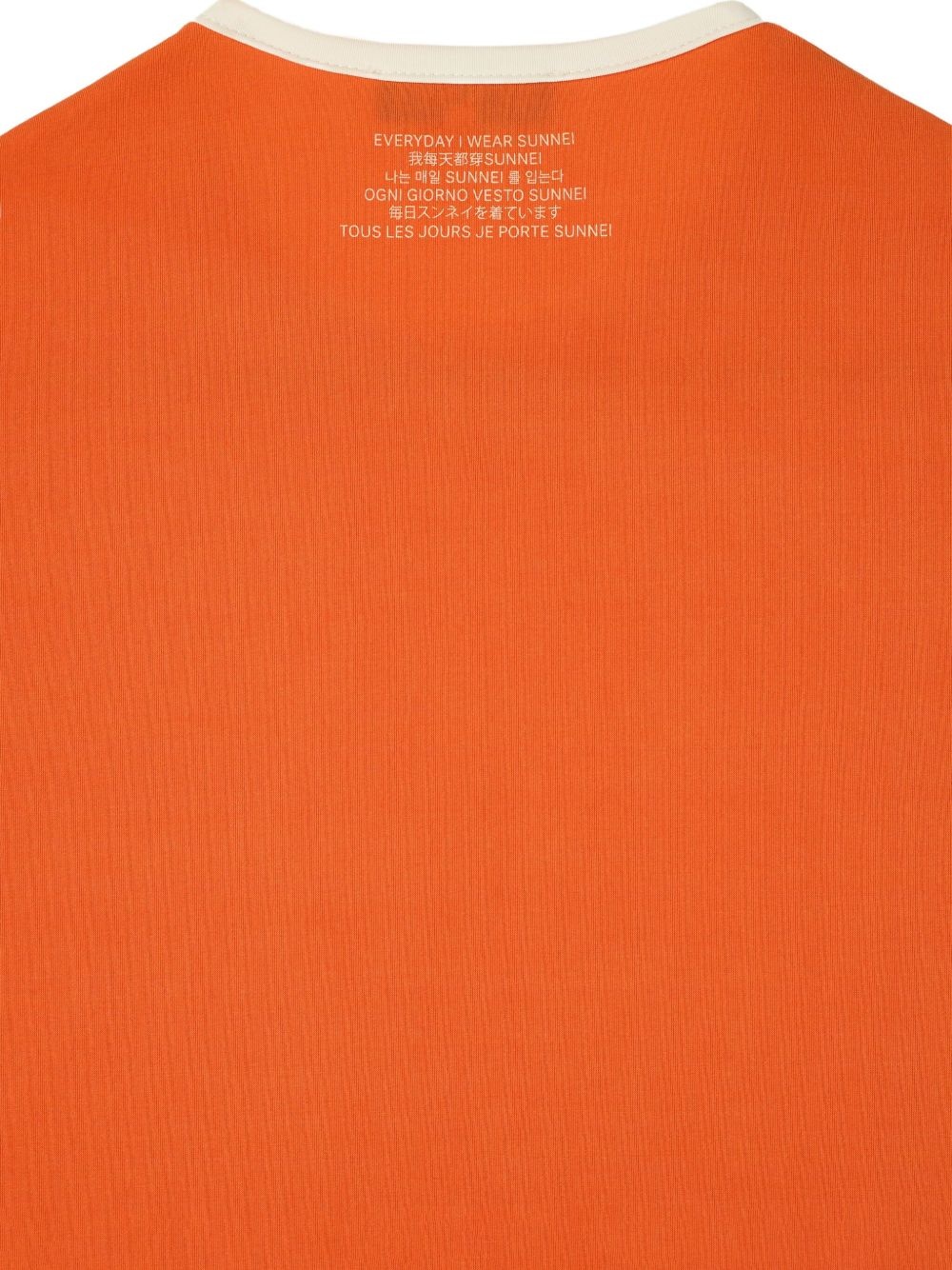 contrasting-trim T-shirt - 2