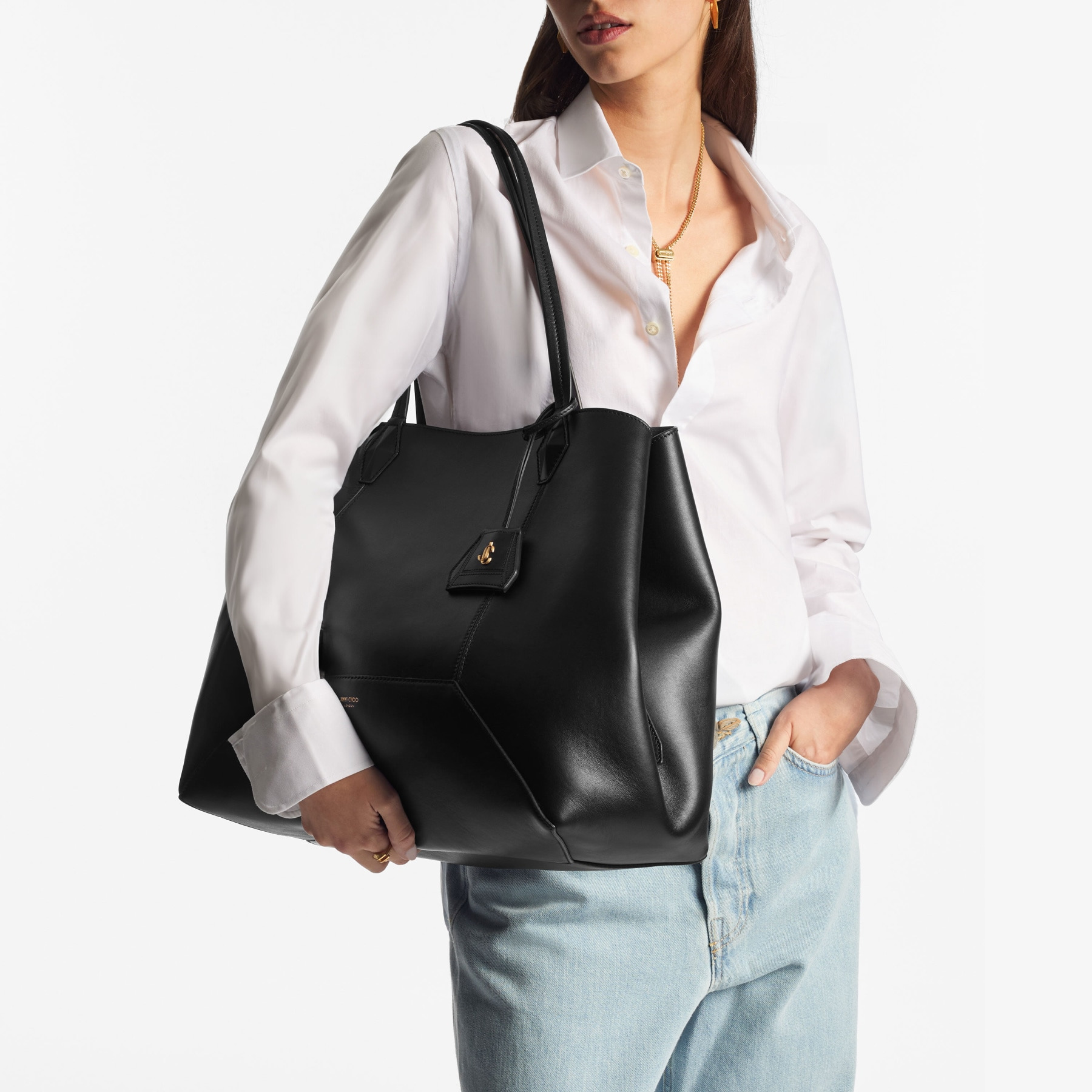 Diamond Tote L
Black Calf Leather Tote Bag - 2